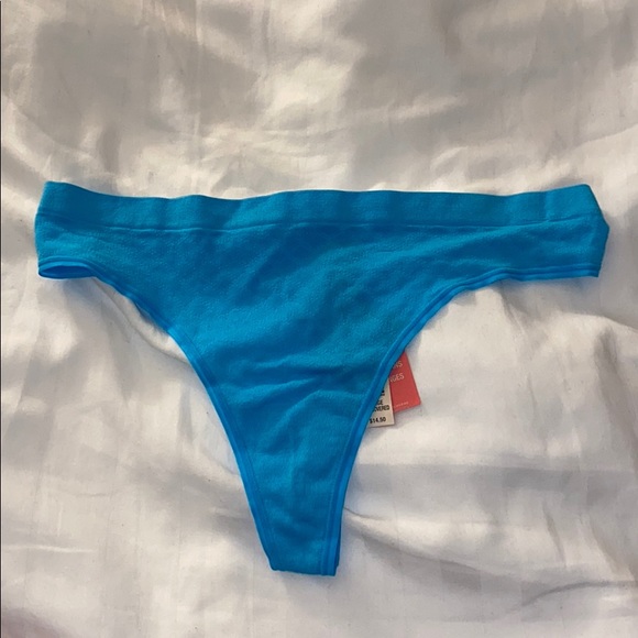 Womens 3 pk thongs - Picture 2 of 7